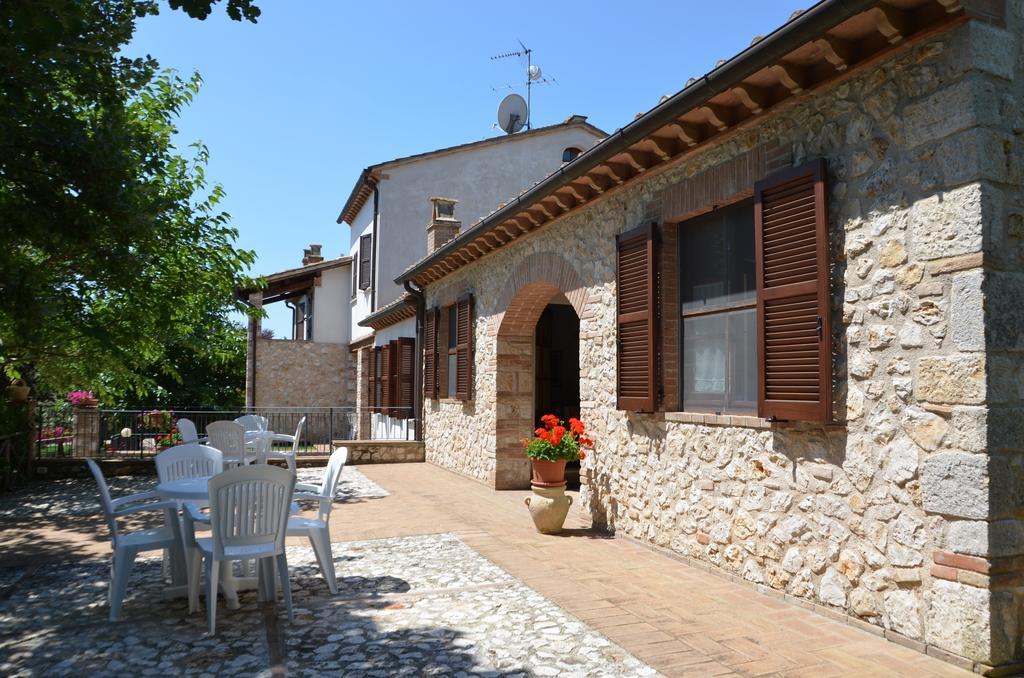 Aparthotel Casale Santa Caterina Amelia Habitación foto